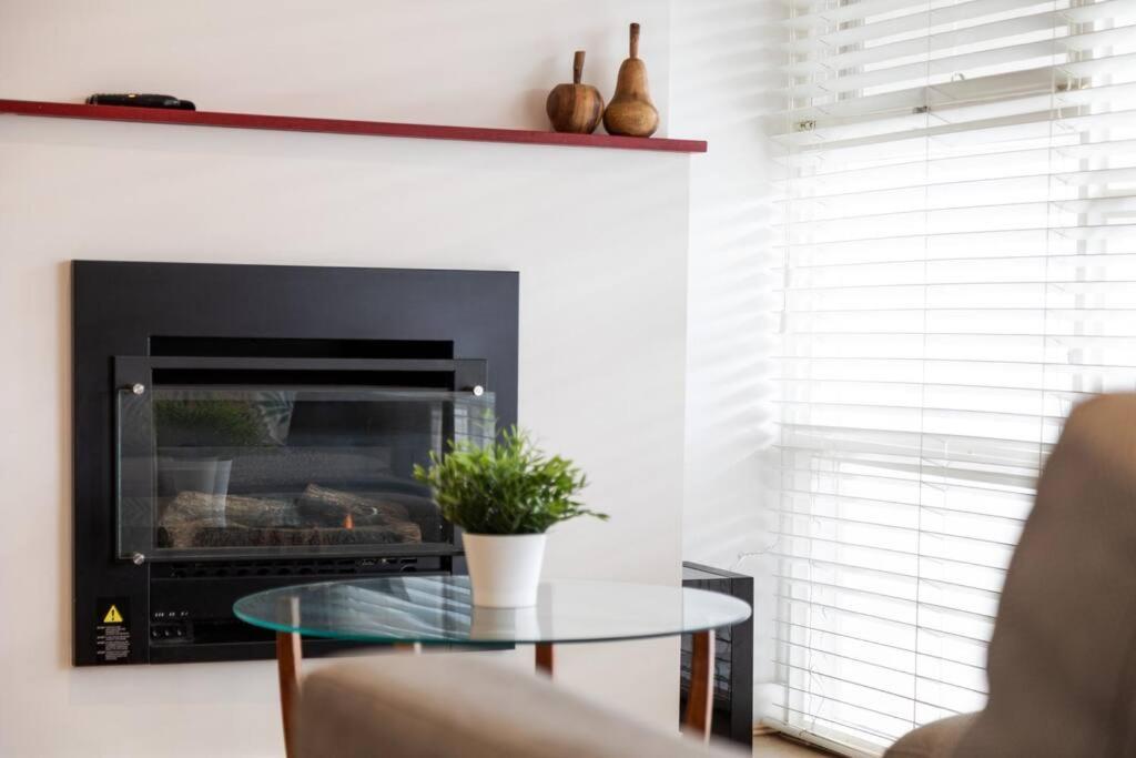 Modern Stylish Self-Contained Studio Apartment Burnside Buitenkant foto