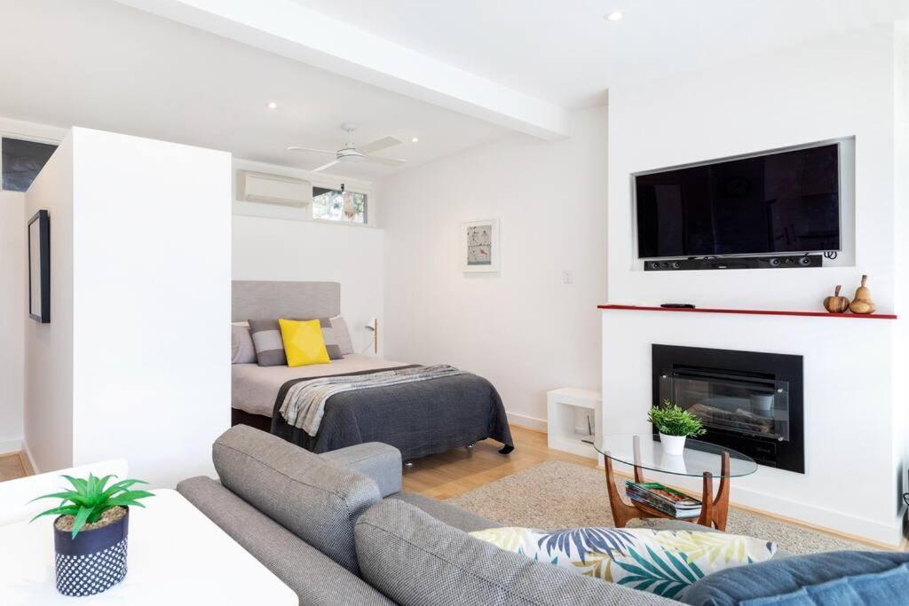 Modern Stylish Self-Contained Studio Apartment Burnside Buitenkant foto