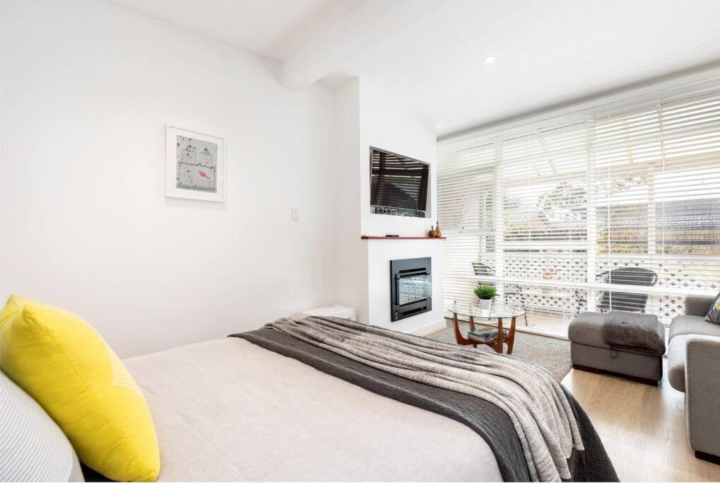 Modern Stylish Self-Contained Studio Apartment Burnside Buitenkant foto