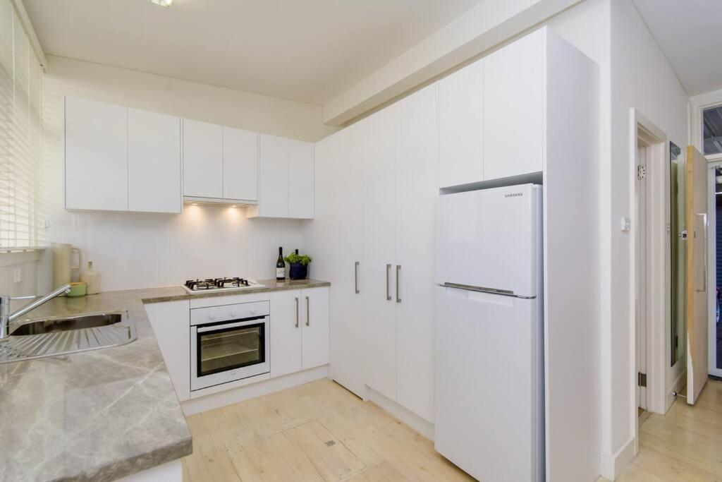 Modern Stylish Self-Contained Studio Apartment Burnside Buitenkant foto