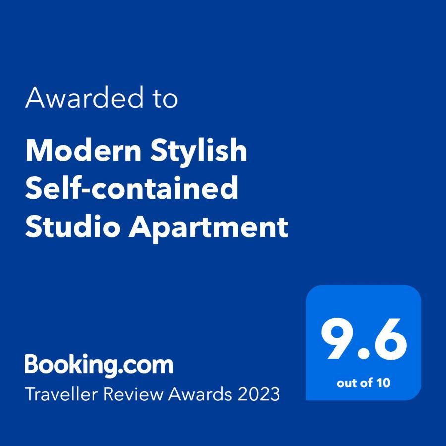Modern Stylish Self-Contained Studio Apartment Burnside Buitenkant foto